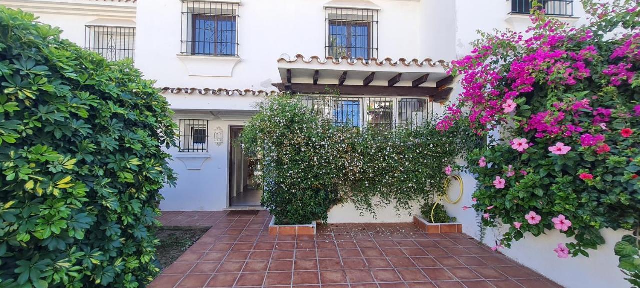 Maison Marbella Proche De La Mer Buitenkant foto