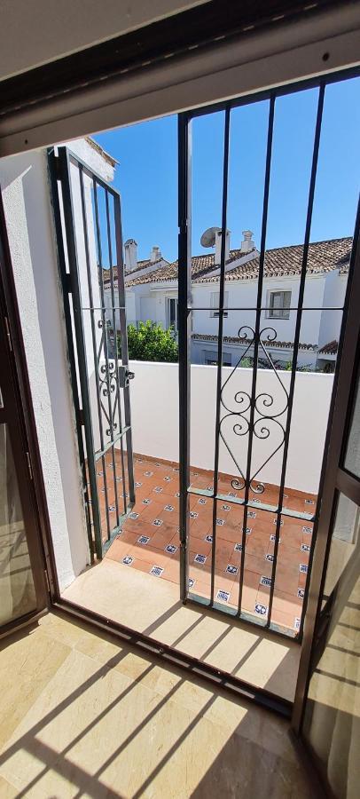 Maison Marbella Proche De La Mer Buitenkant foto