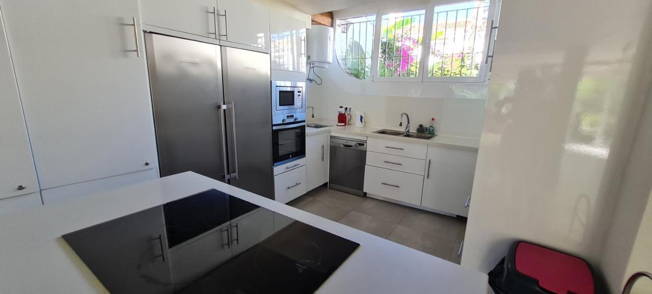 Maison Marbella Proche De La Mer Buitenkant foto