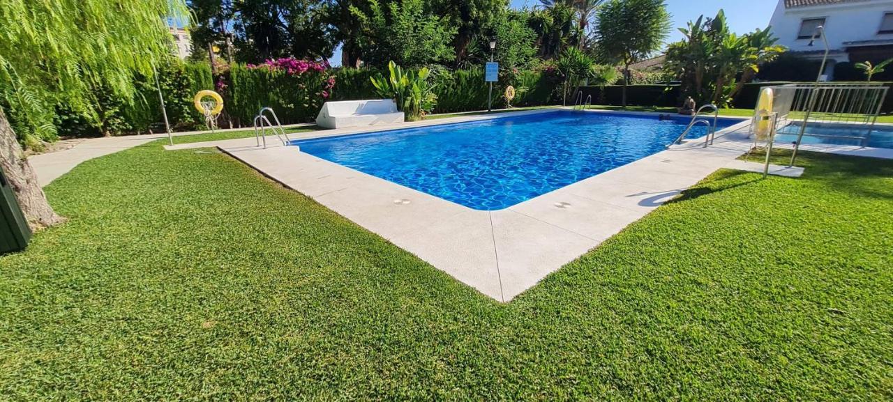 Maison Marbella Proche De La Mer Buitenkant foto